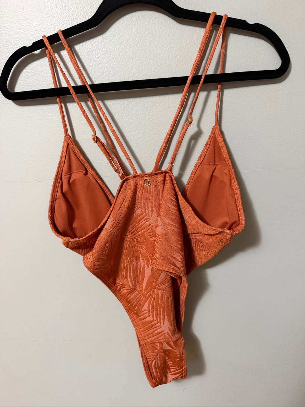 Victoria’s Secret Swim
Archives Sexy Straps Plunge One-Piece Swimsuit - Picture 4 of 4